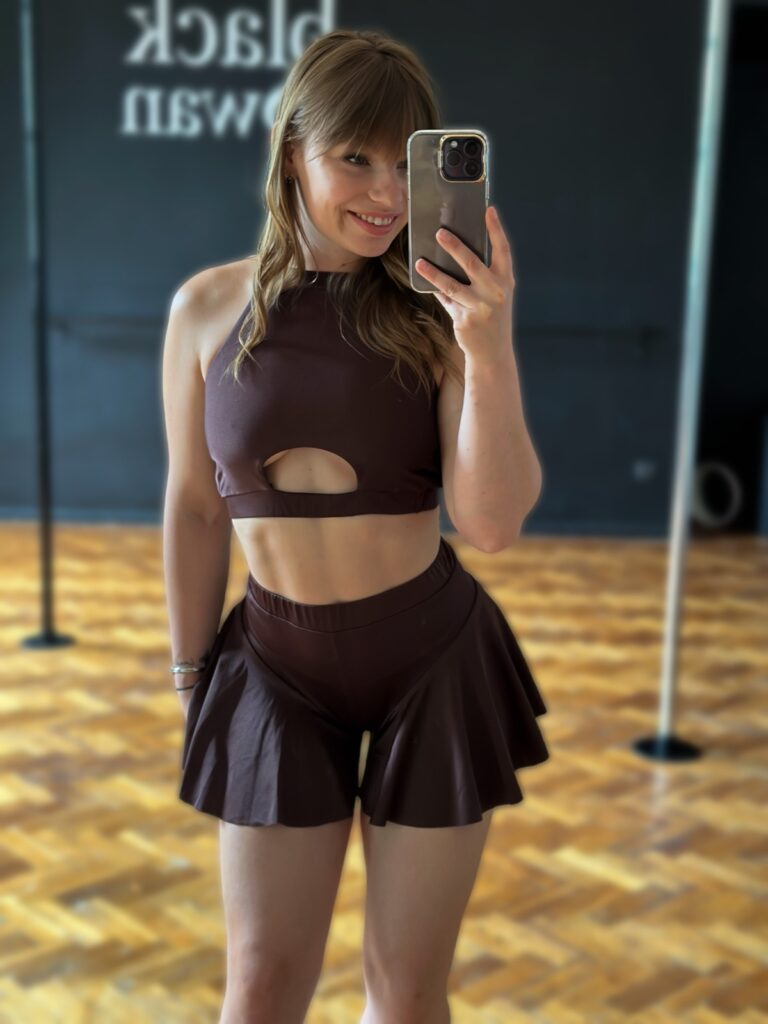 VEIL FULL shorts — Brown