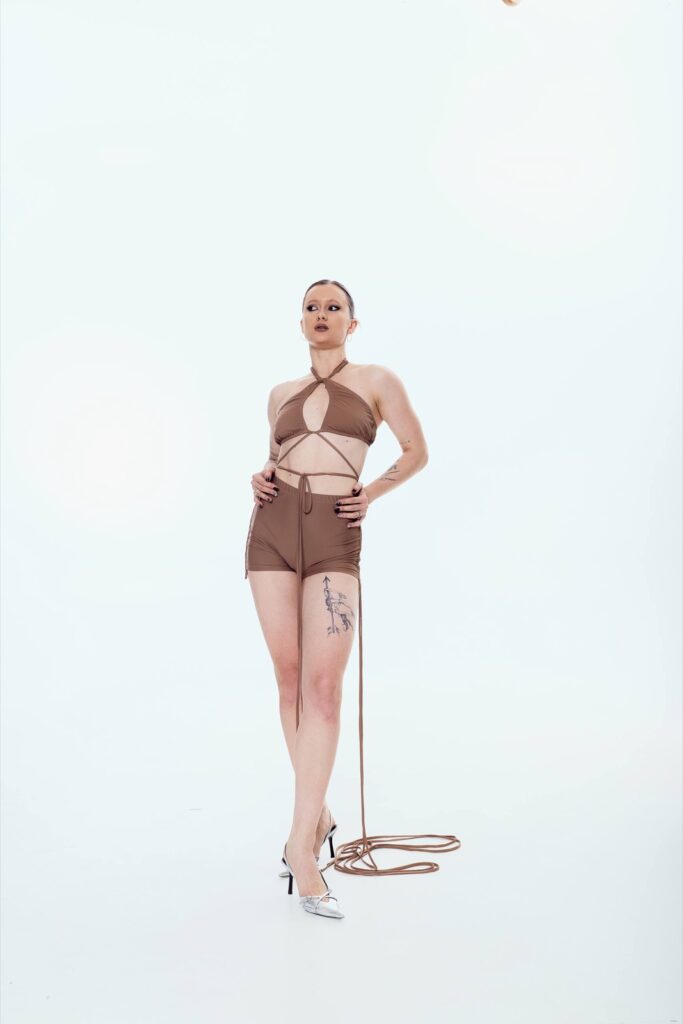 TRUE shorts — Mocha nude biflex