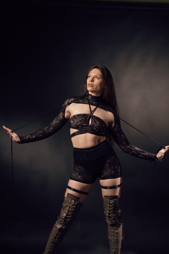 FRAME shorts — Black mech LACE