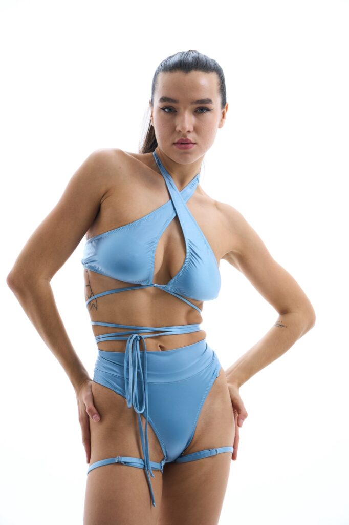 Twist &  Tie top — Sky blue silk